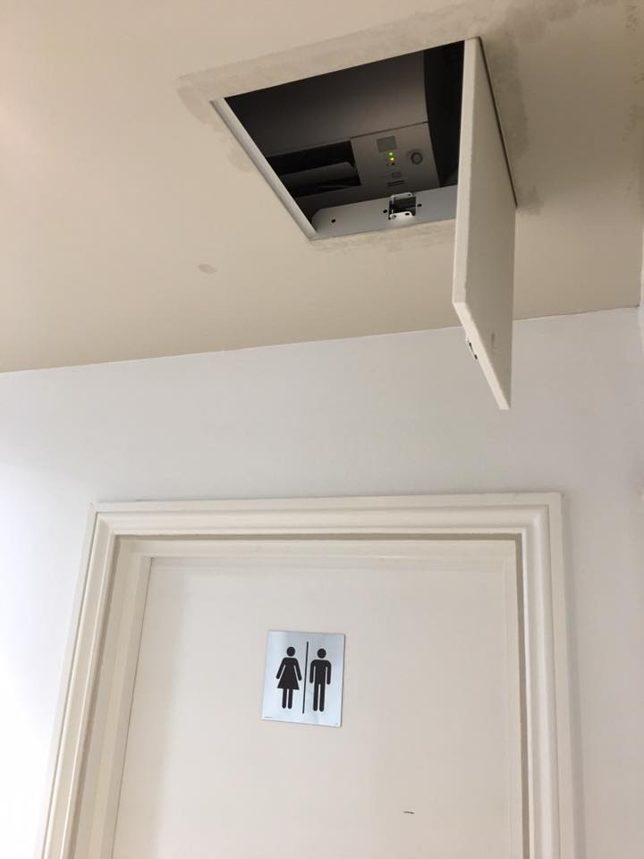 Air Conditioning Unit Reparation in Hampstead High Street, London.